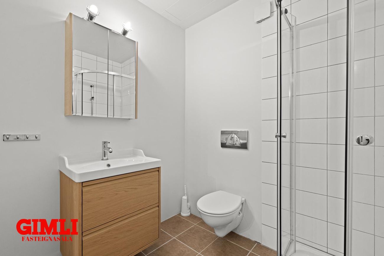 Þórðarsveigur 30, 113 Reykjavík