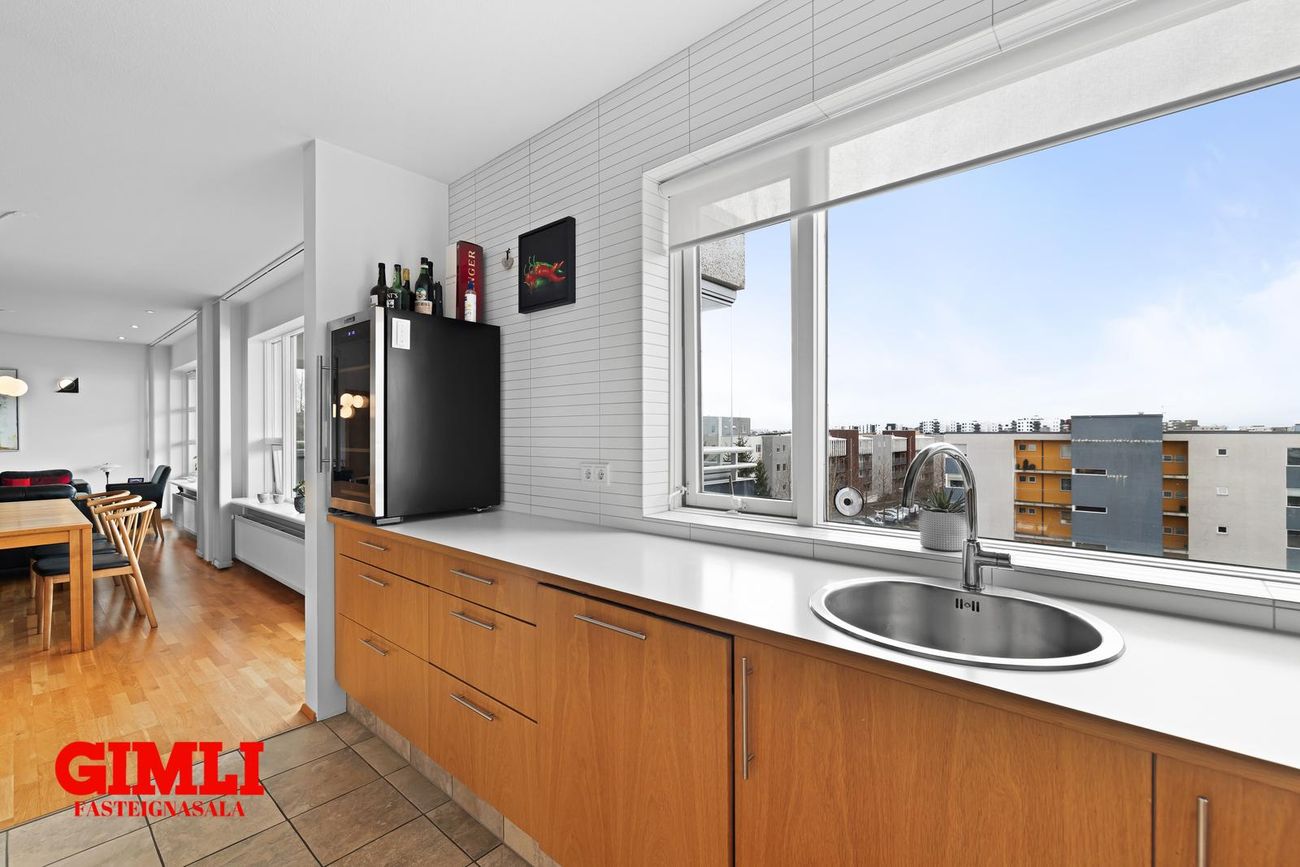 Þórðarsveigur 30, 113 Reykjavík