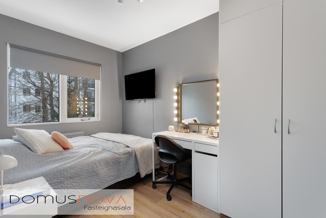 Vallarás 3, 110 Reykjavík