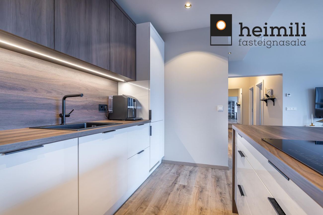 Grensásvegur 1D, 108 Reykjavík