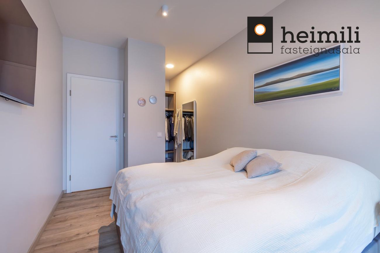 Grensásvegur 1D, 108 Reykjavík