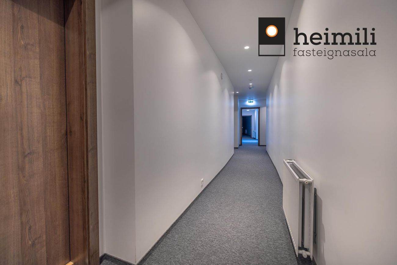 Grensásvegur 1D, 108 Reykjavík