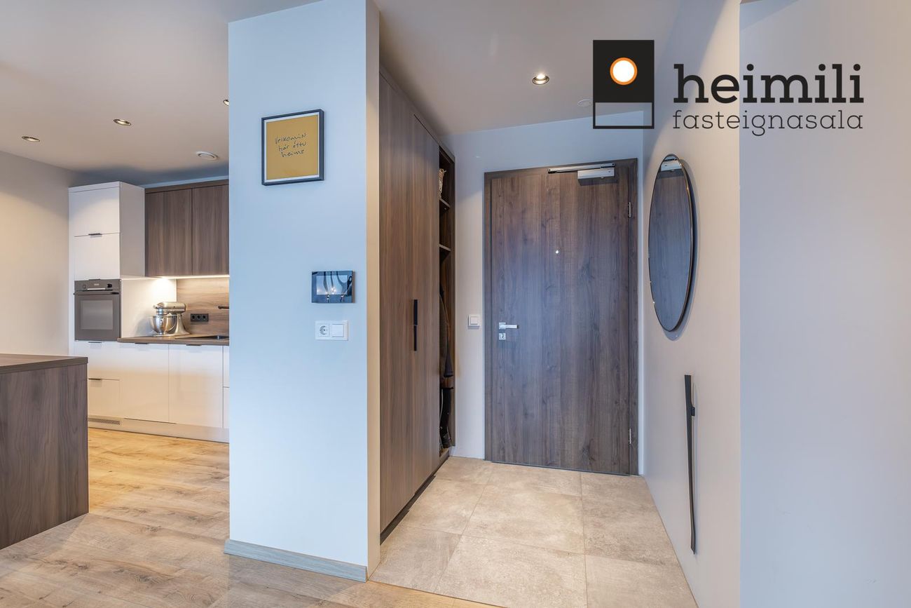 Grensásvegur 1D, 108 Reykjavík