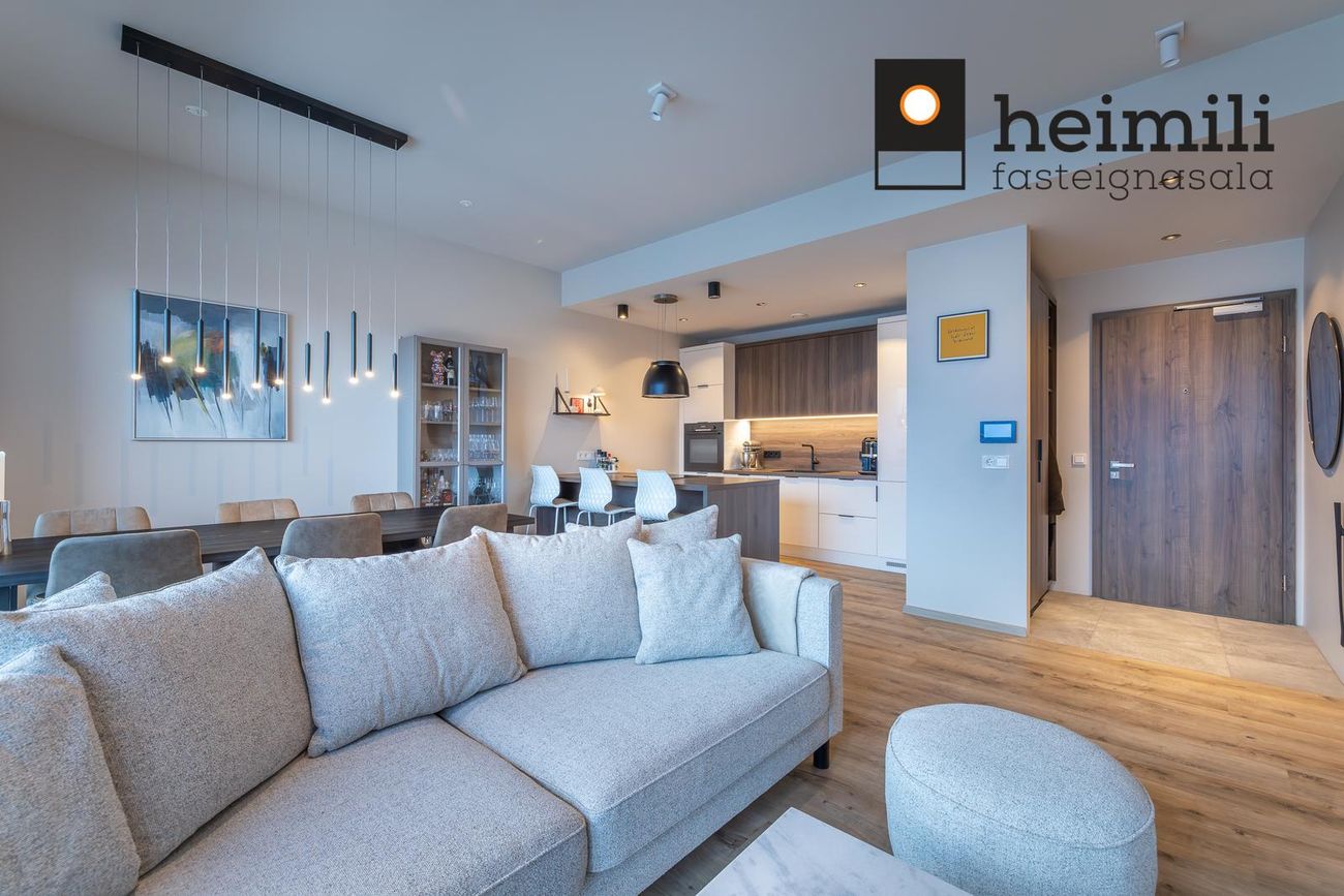 Grensásvegur 1D, 108 Reykjavík