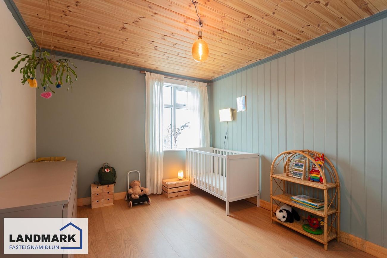Njálsgata 83, 101 Reykjavík