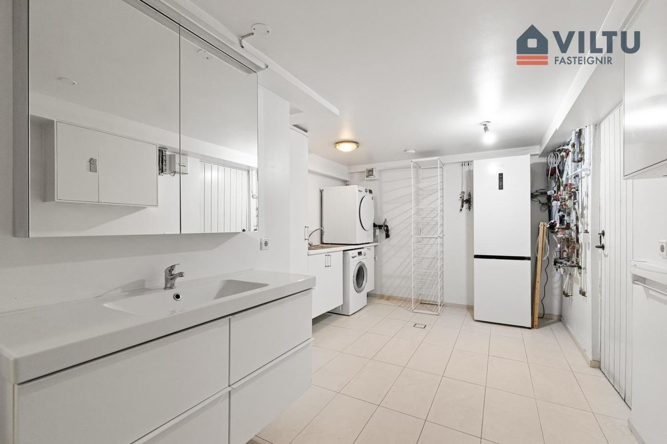 Kópavogsbraut 4 - 0101, 200 Kópavogur