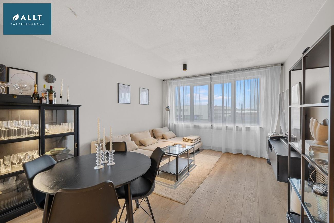Mávabraut 7, 230 Reykjanesbær
