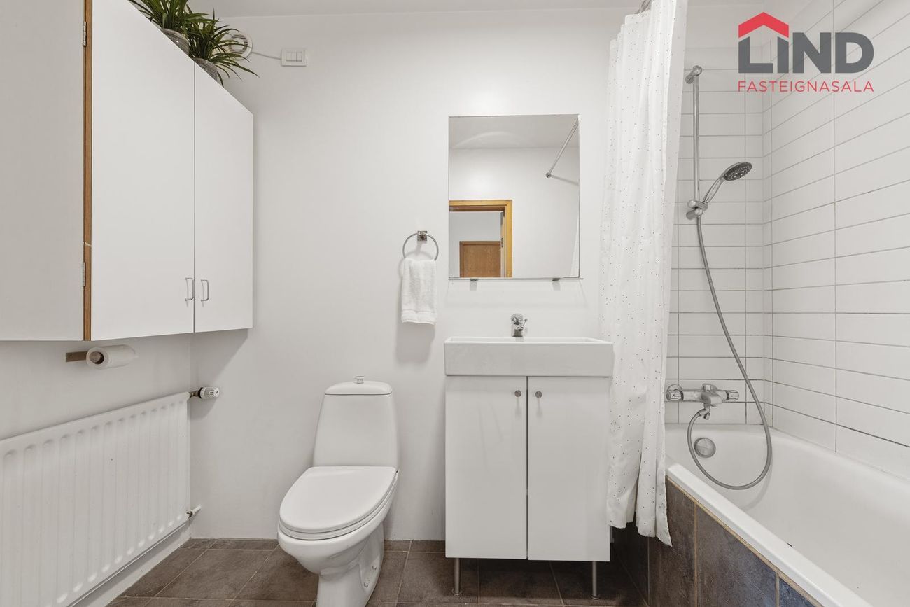 Dalaland 5, 108 Reykjavík