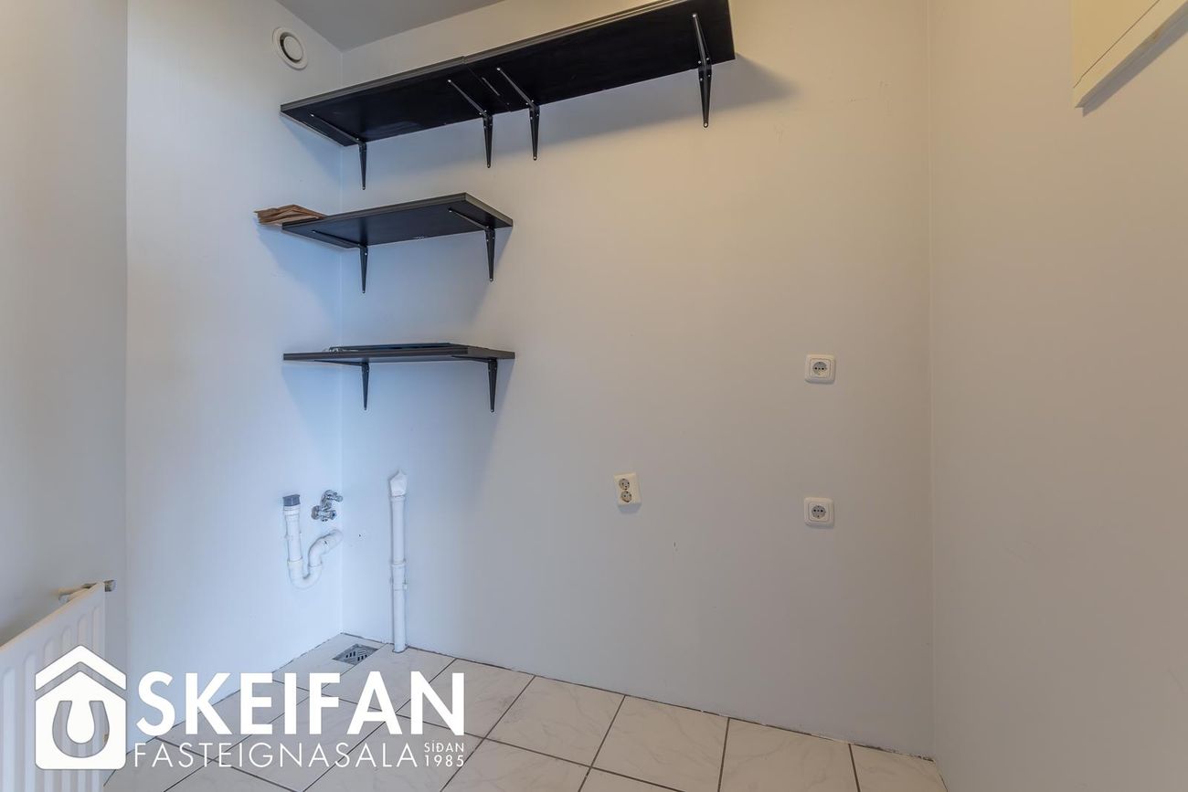 Barðastaðir 21 - 0203, 112 Reykjavík