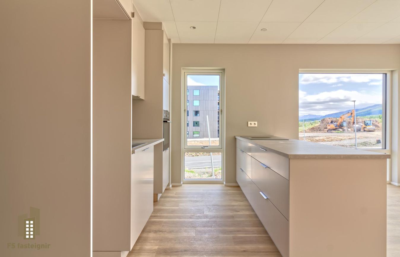 Lækjarmói 8, 603 Akureyri