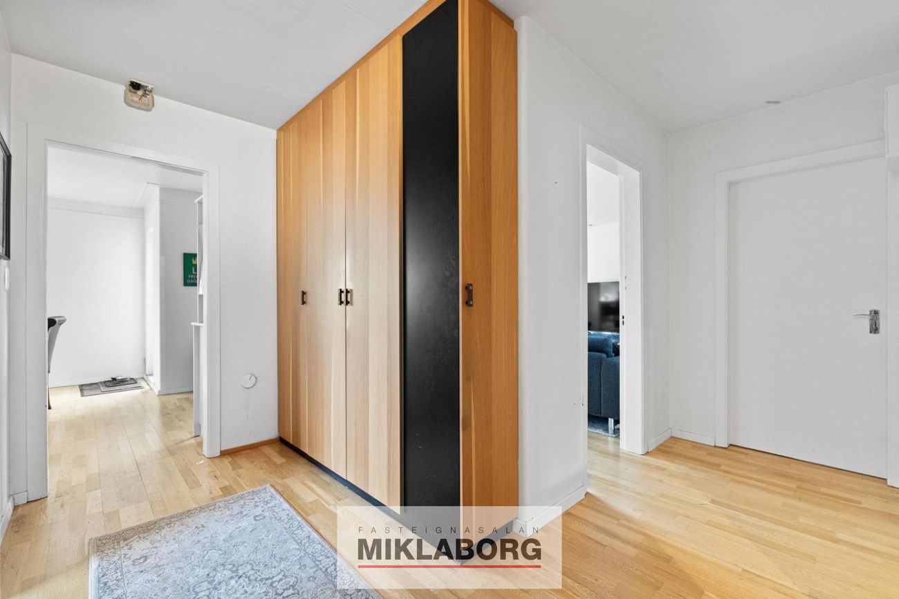 Mjóahlíð 10 - 0201, 105 Reykjavík