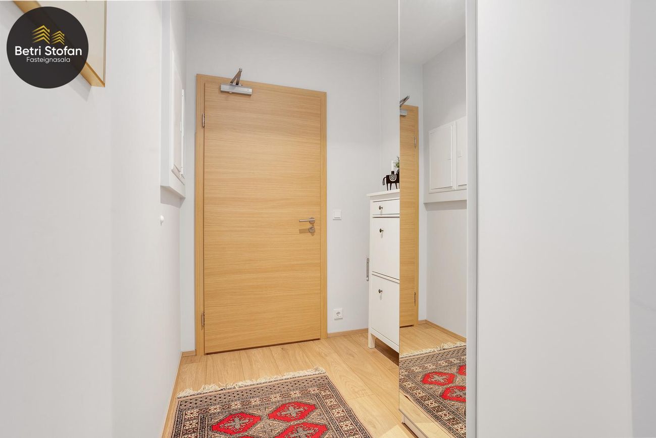 Smyrilshlíð 12, 102 Reykjavík