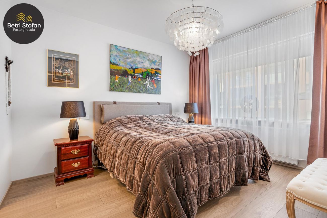 Smyrilshlíð 12, 102 Reykjavík