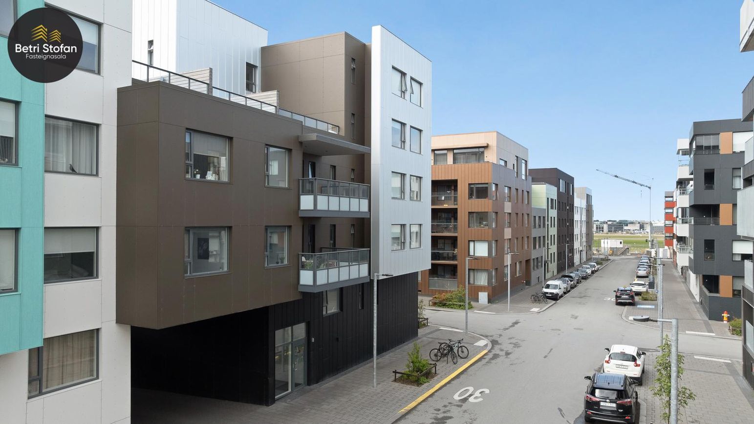 Smyrilshlíð 12, 102 Reykjavík