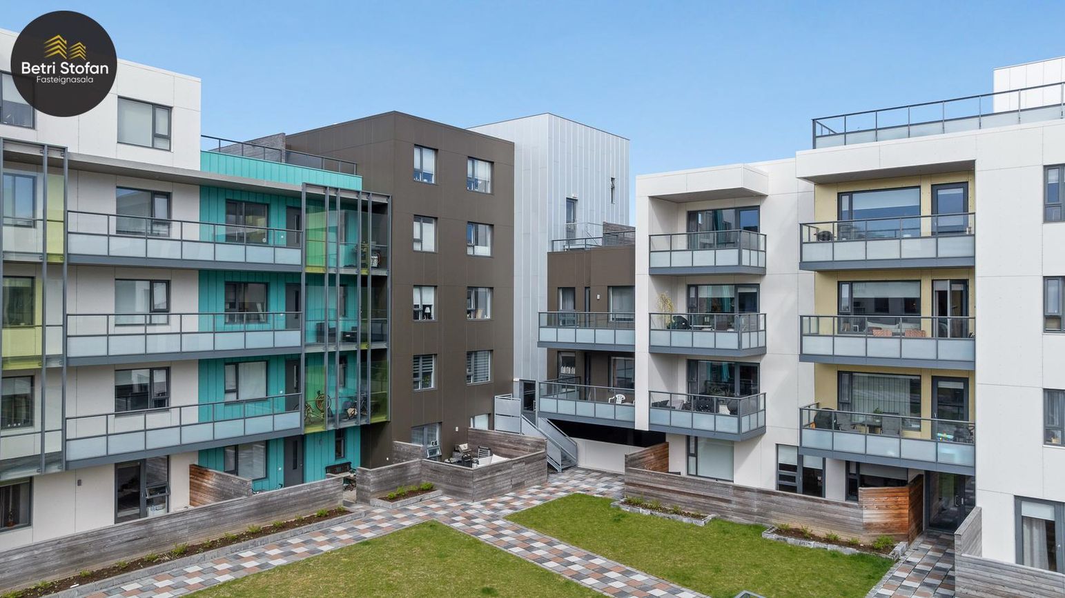 Smyrilshlíð 12, 102 Reykjavík