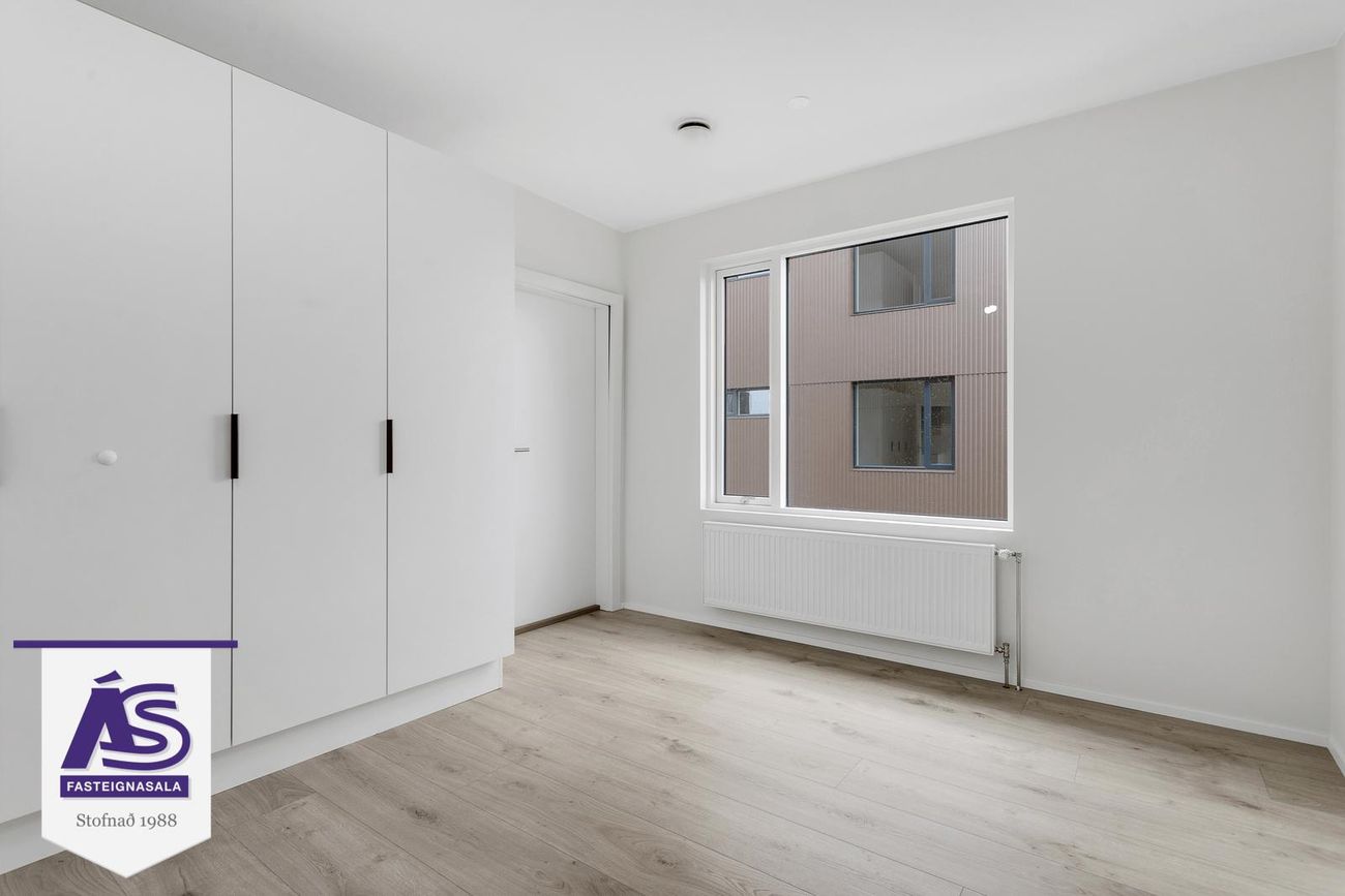 Áshamar 24 - 0305, 221 Hafnarfjörður