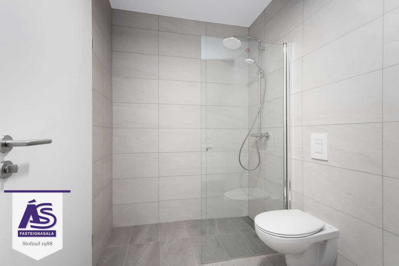 Áshamar 24 - 0305, 221 Hafnarfjörður