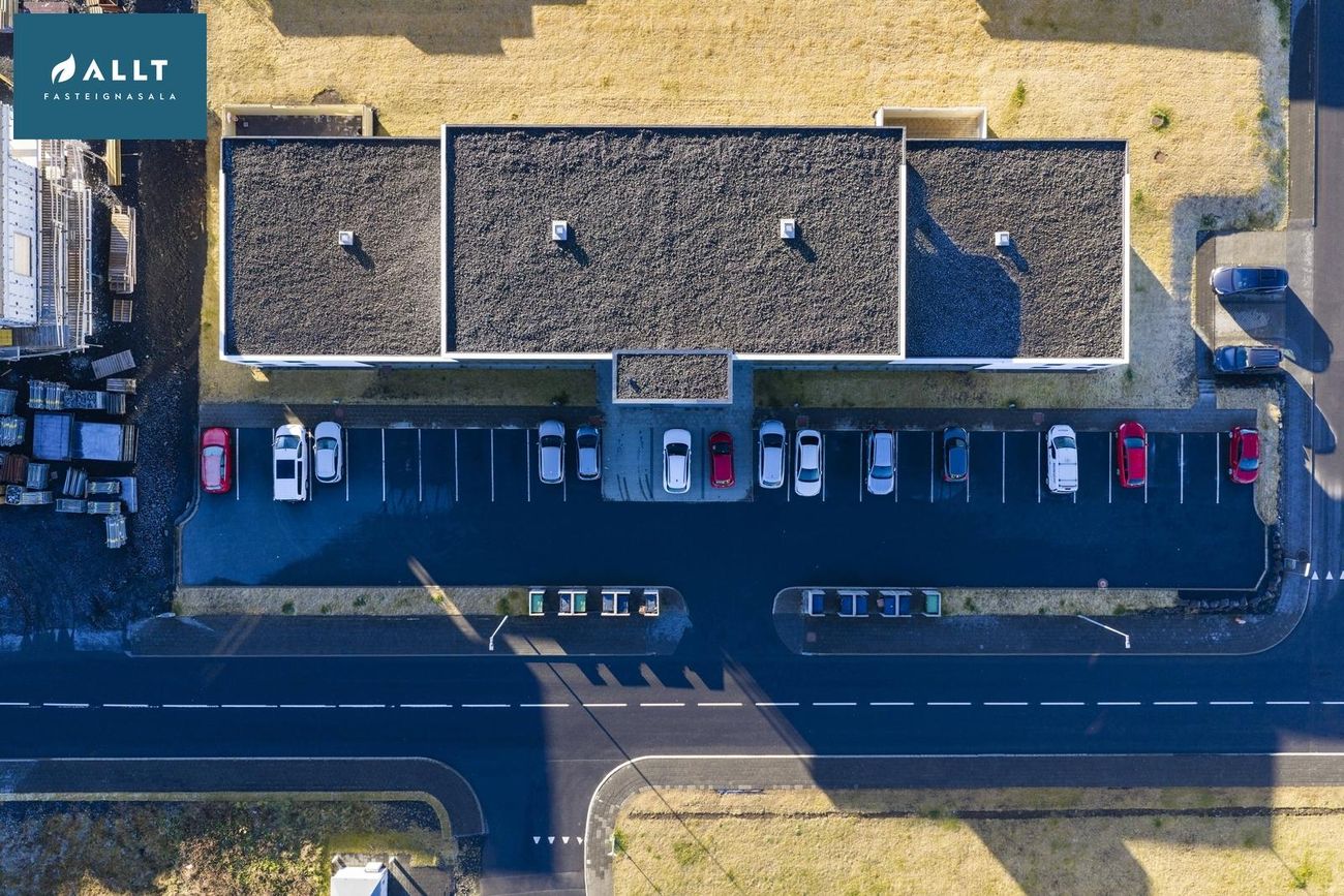 Dalsbraut 6, 260 Reykjanesbær
