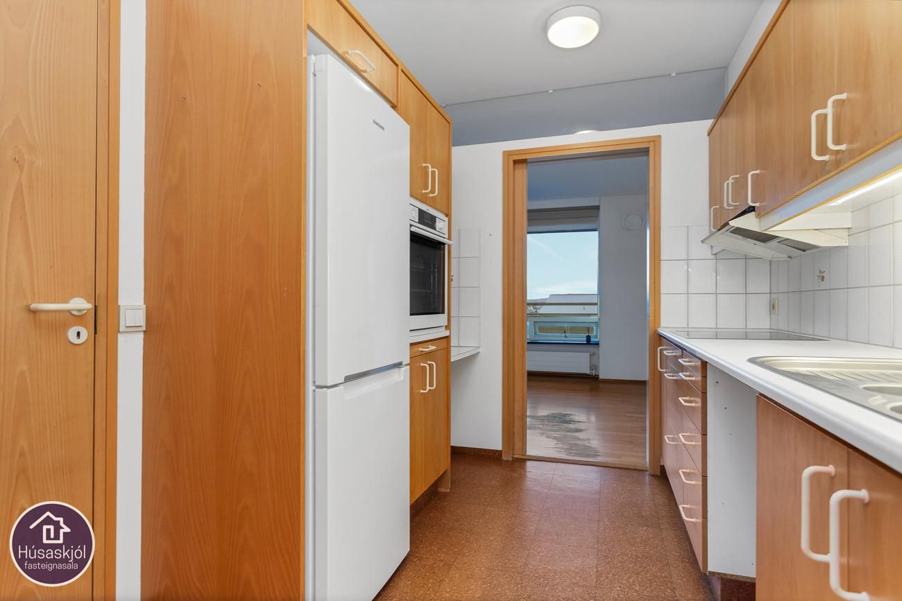 Miðleiti 7 - 0402, 103 Reykjavík