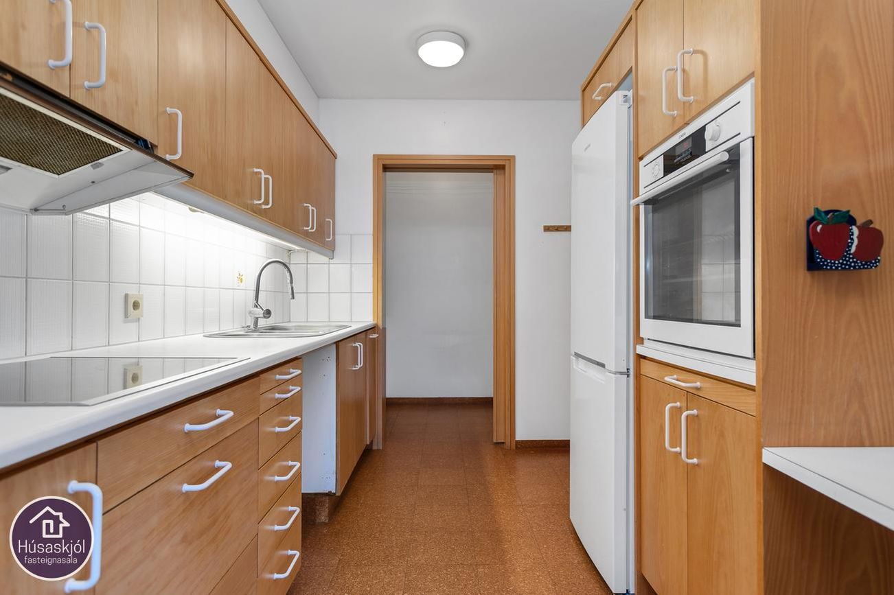 Miðleiti 7 - 0402, 103 Reykjavík