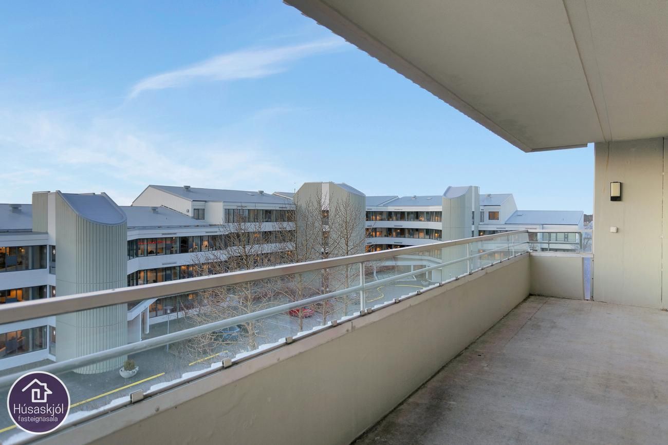 Miðleiti 7 - 0402, 103 Reykjavík