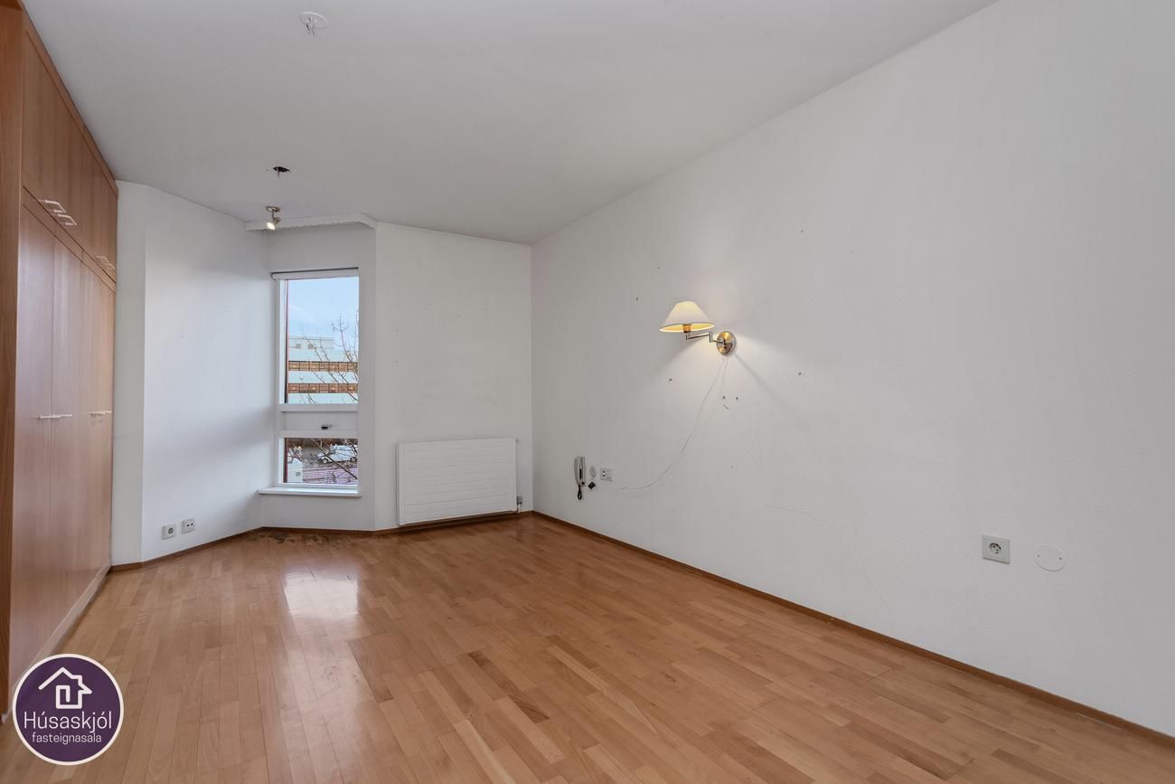 Miðleiti 7 - 0402, 103 Reykjavík