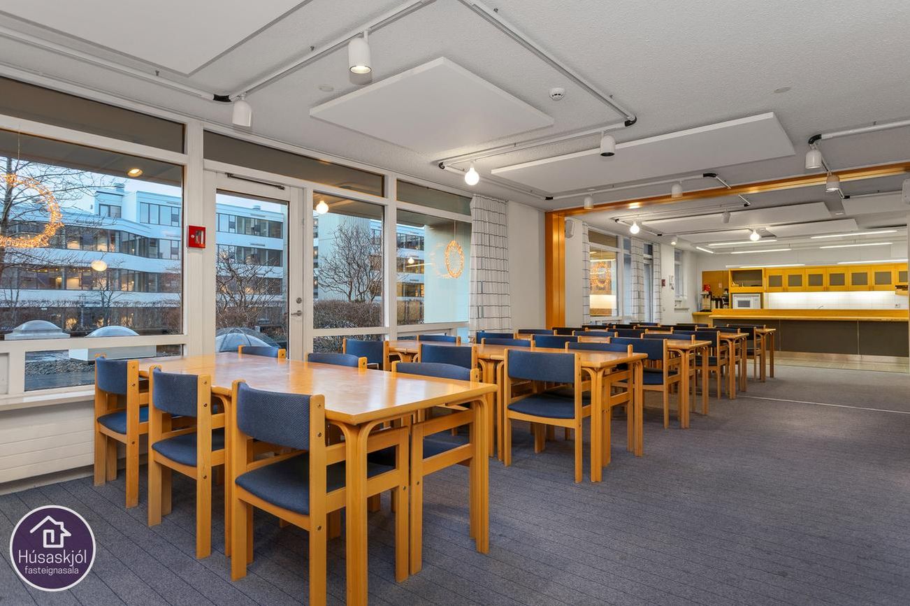 Miðleiti 7 - 0402, 103 Reykjavík