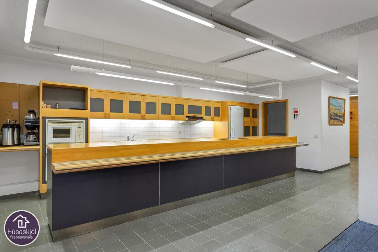 Miðleiti 7 - 0402, 103 Reykjavík