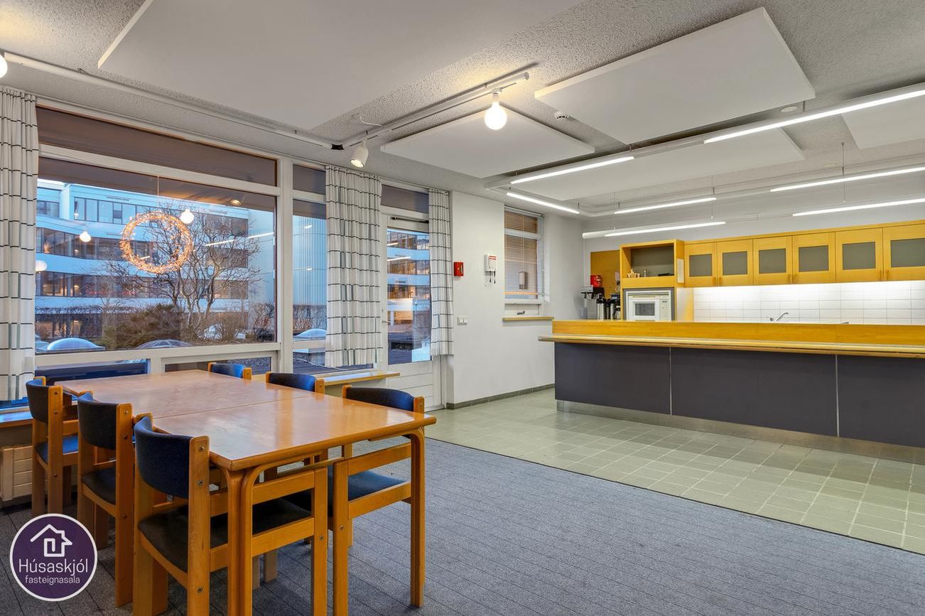 Miðleiti 7 - 0402, 103 Reykjavík