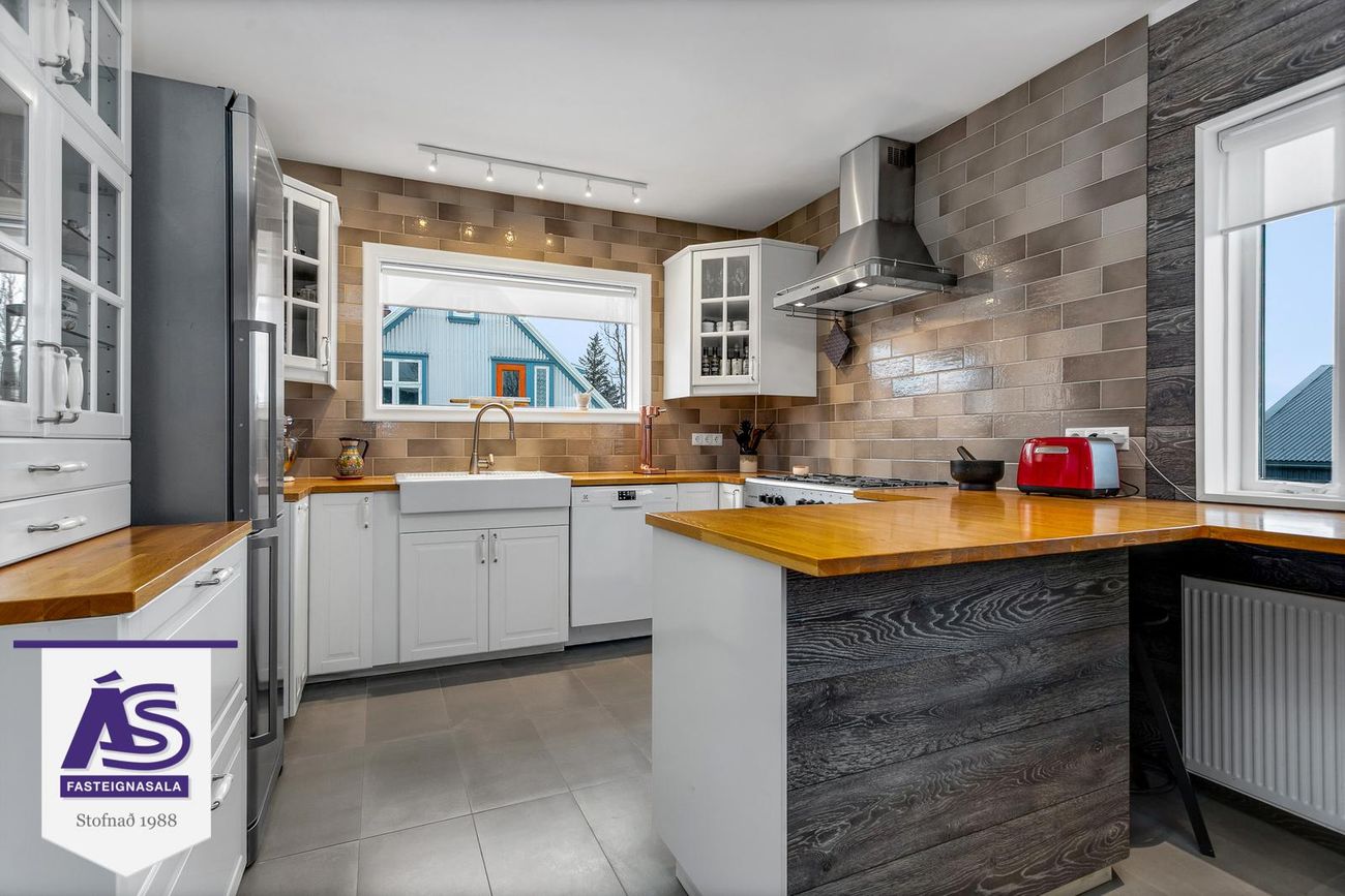 Suðurgata 36, 220 Hafnarfjörður