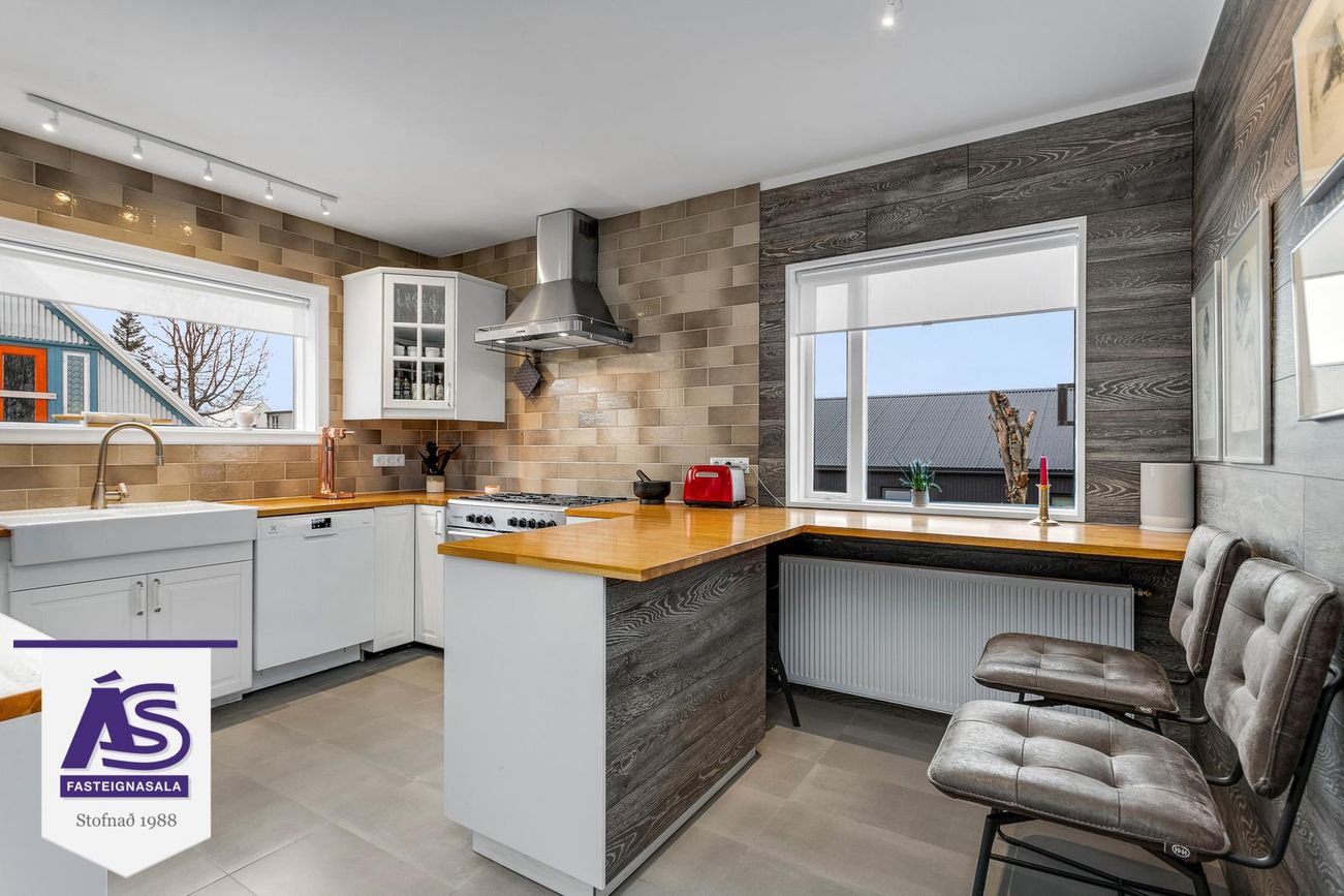 Suðurgata 36, 220 Hafnarfjörður