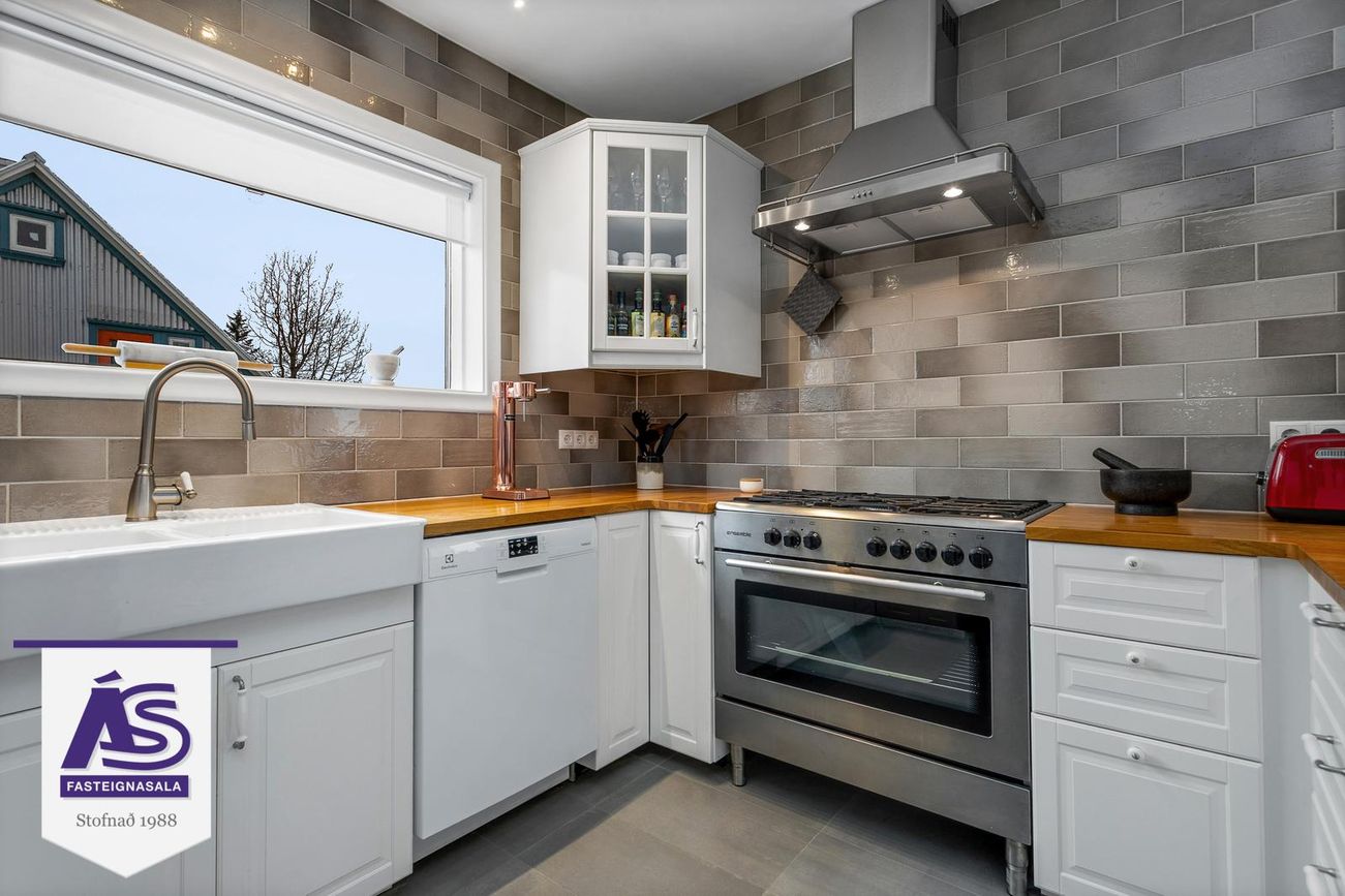 Suðurgata 36, 220 Hafnarfjörður