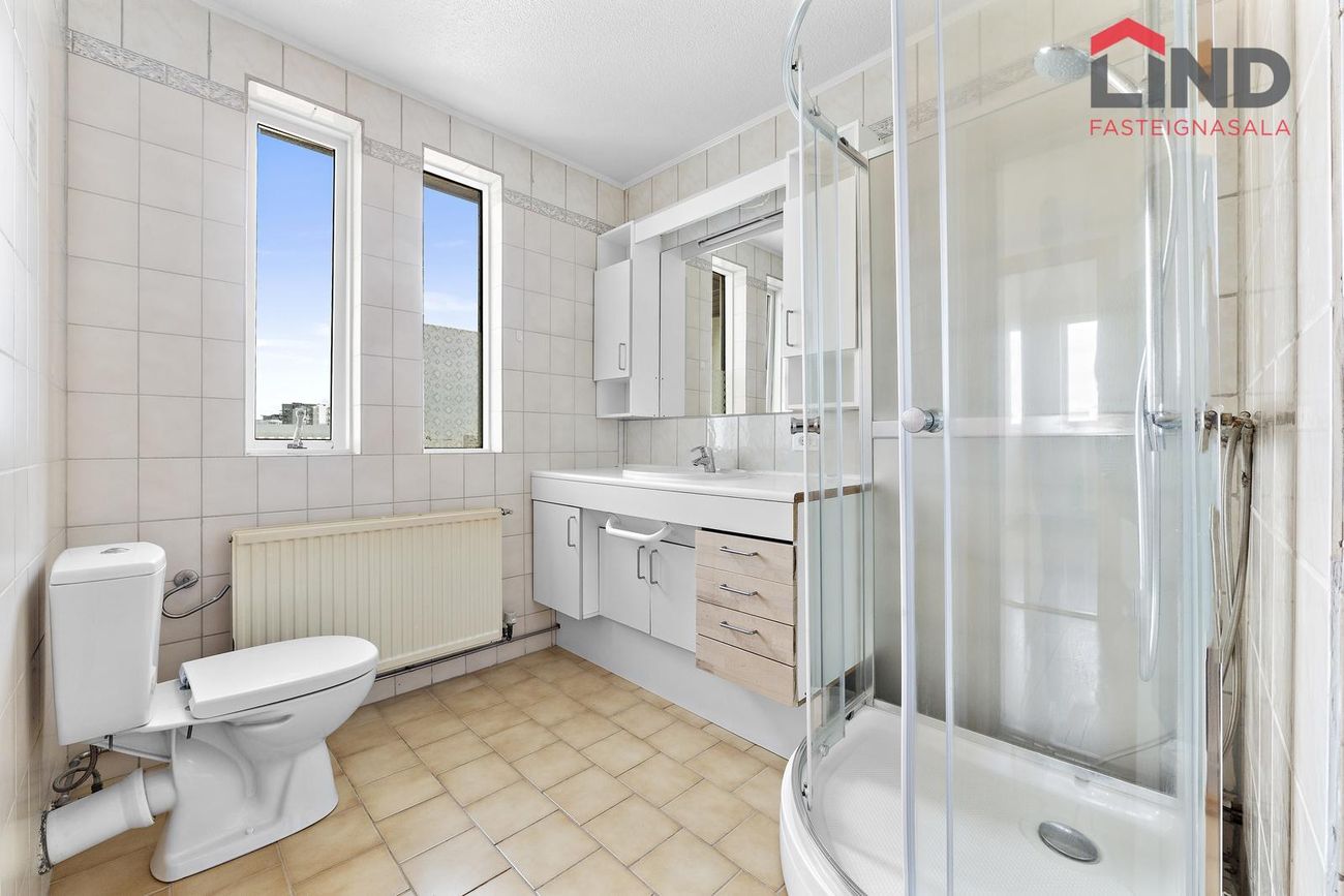 Brekkustígur 35C, 260 Reykjanesbær