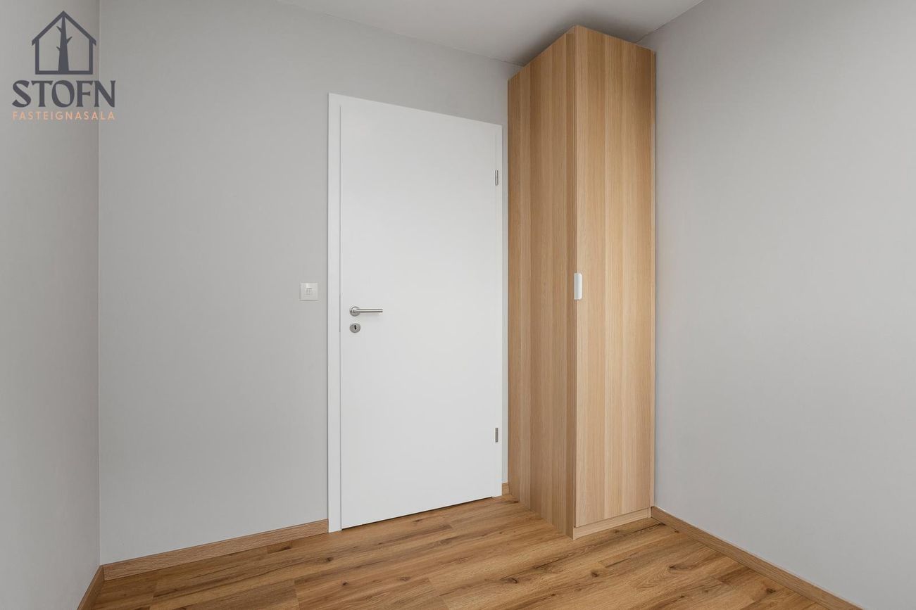 Asparfell 8, 111 Reykjavík