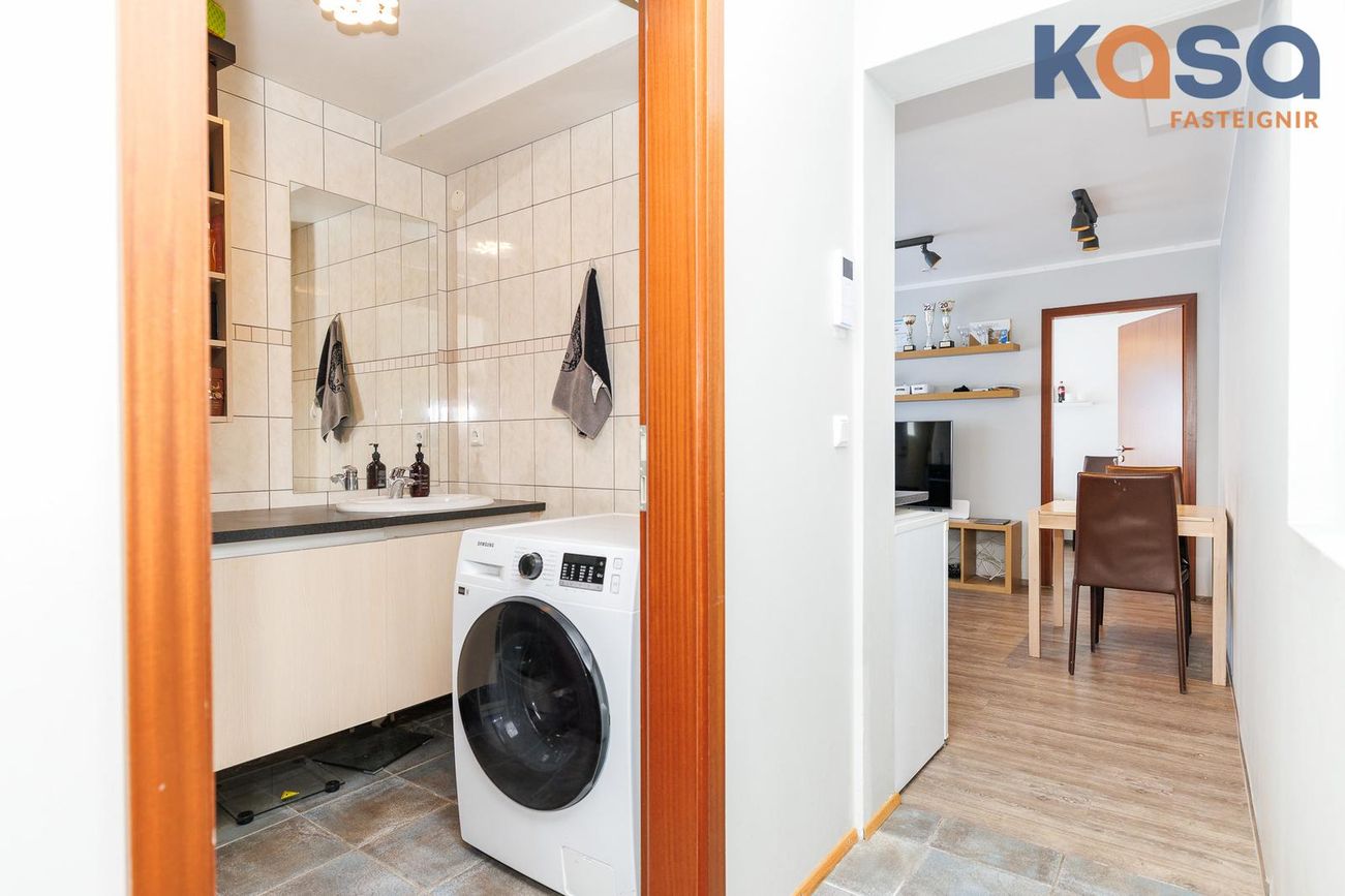 Hafnarstræti 81, 600 Akureyri