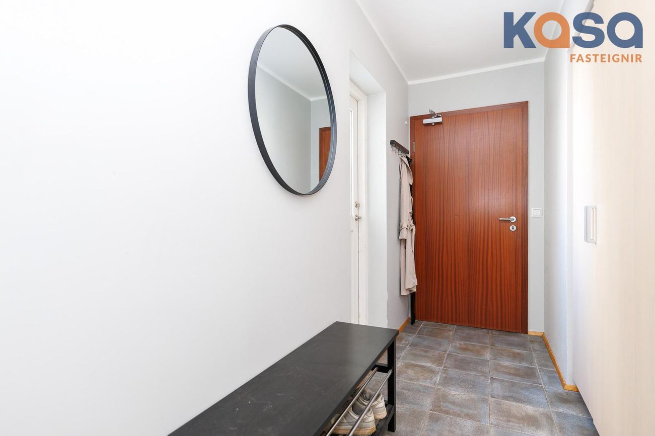 Hafnarstræti 81, 600 Akureyri
