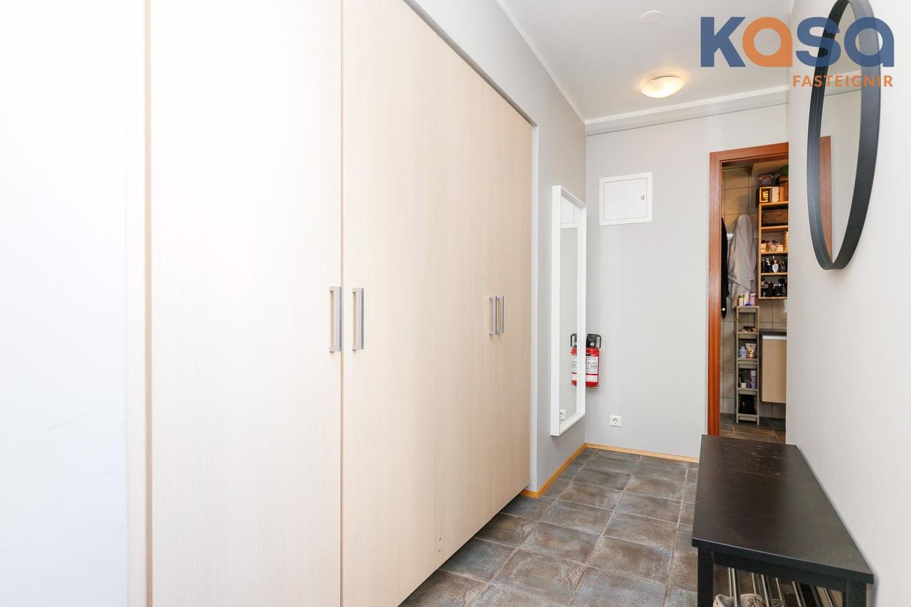 Hafnarstræti 81, 600 Akureyri