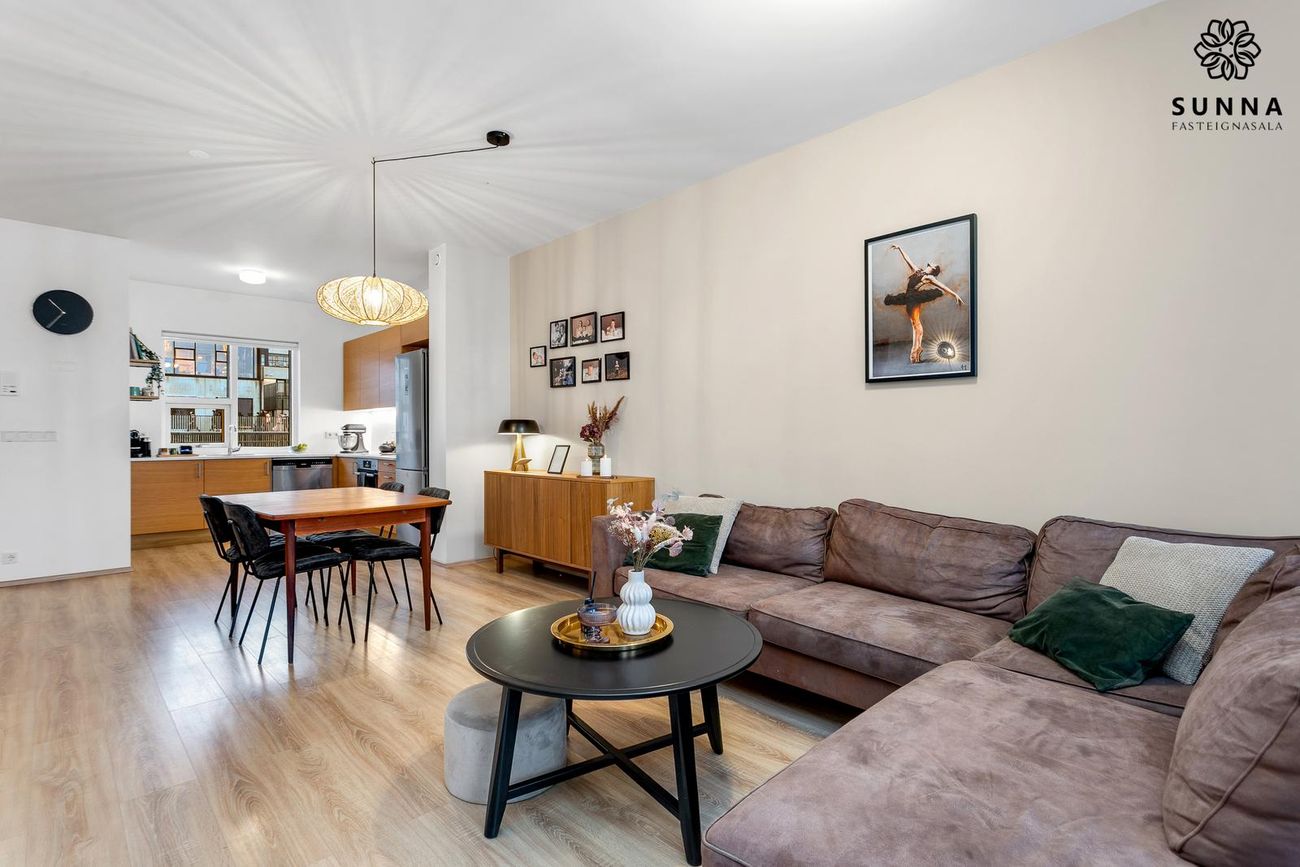 Vefarastræti 11, 270 Mosfellsbær