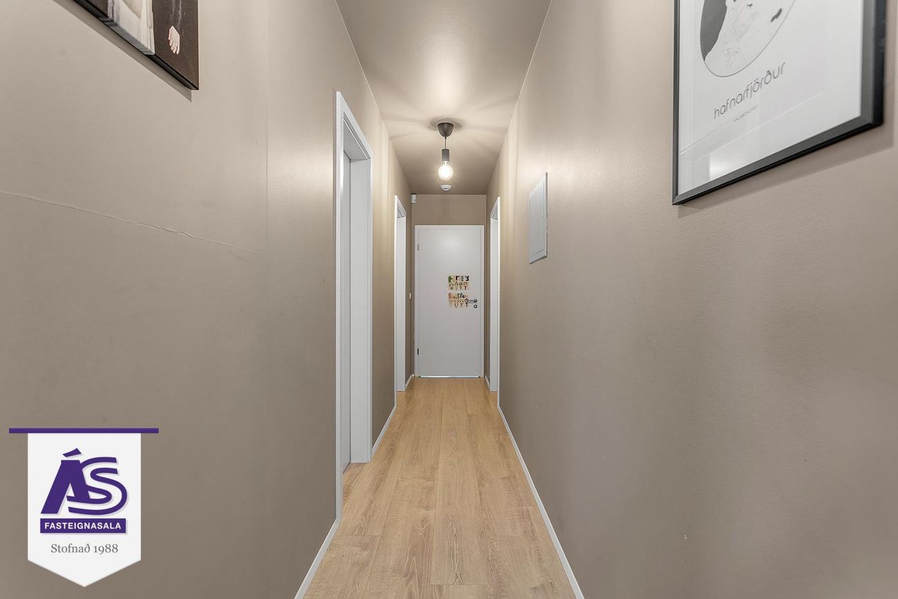 Safamýri 95, 108 Reykjavík