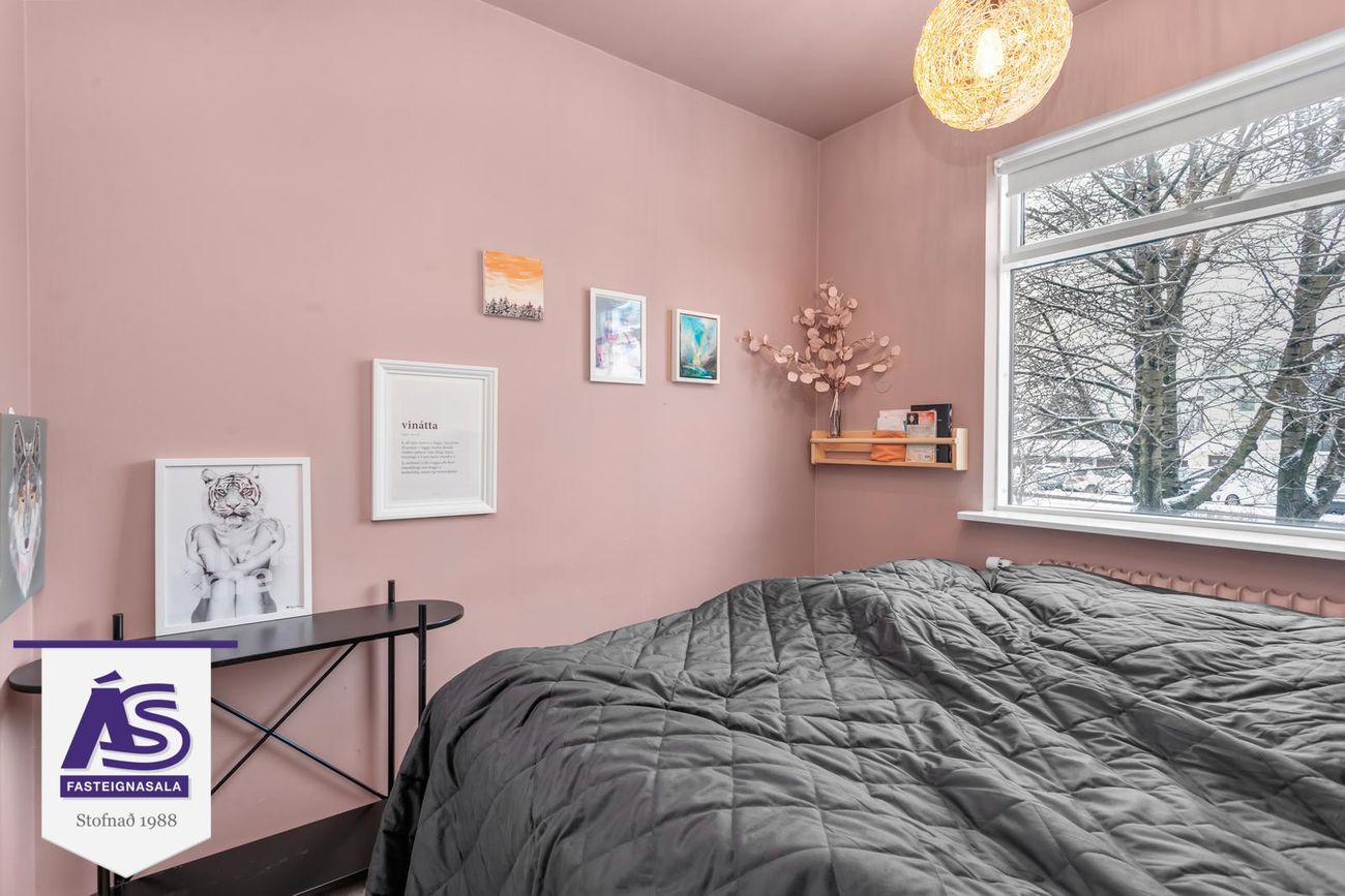 Safamýri 95, 108 Reykjavík