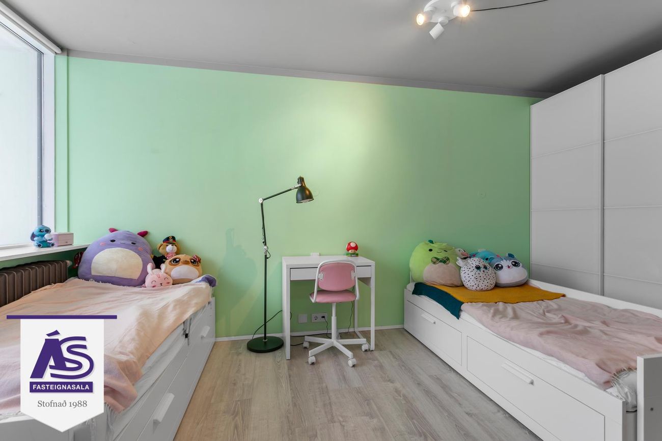 Safamýri 95, 108 Reykjavík