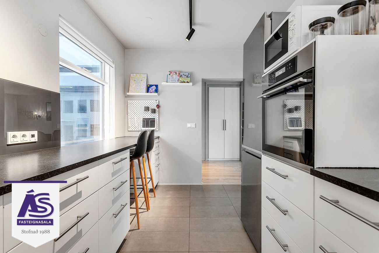 Safamýri 95, 108 Reykjavík