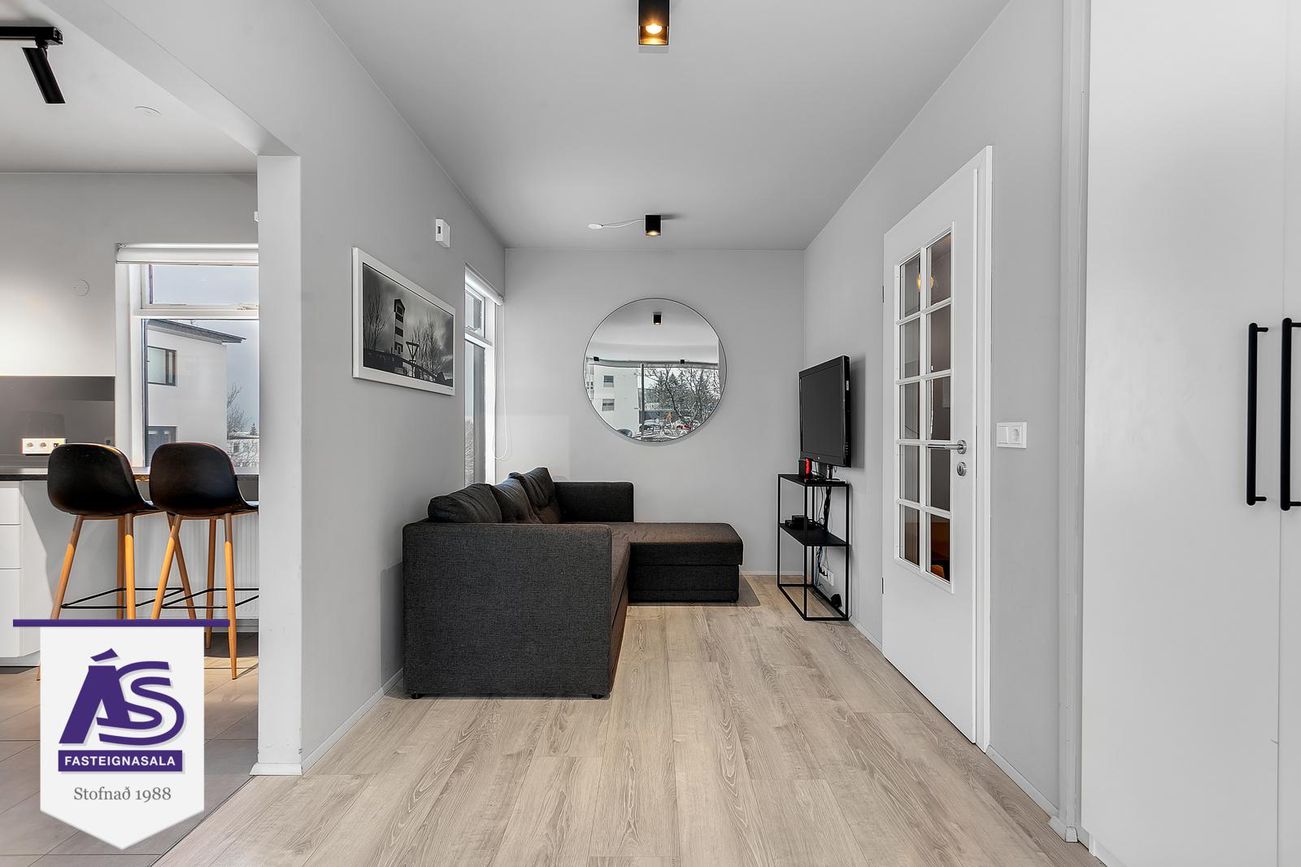 Safamýri 95, 108 Reykjavík