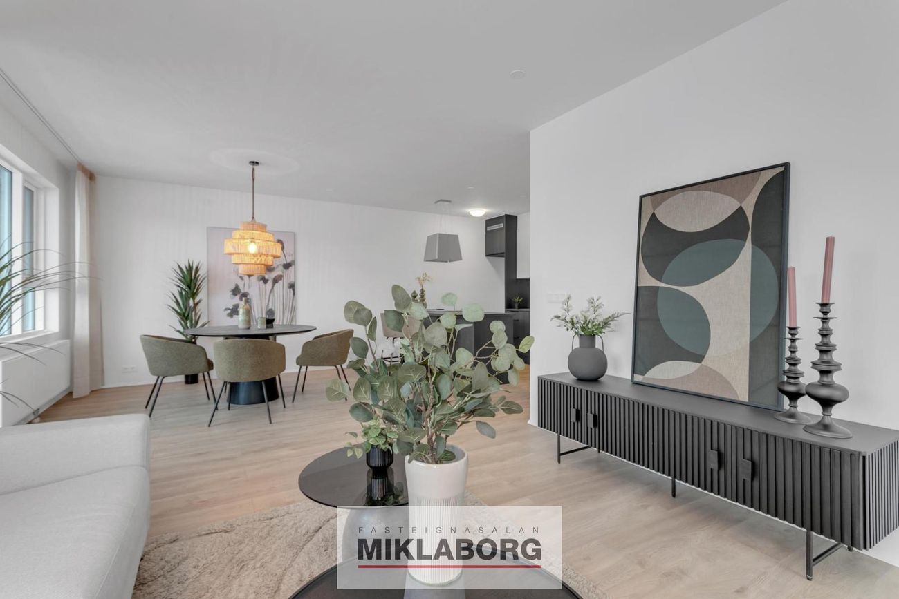 Hringhamar 21, 221 Hafnarfjörður