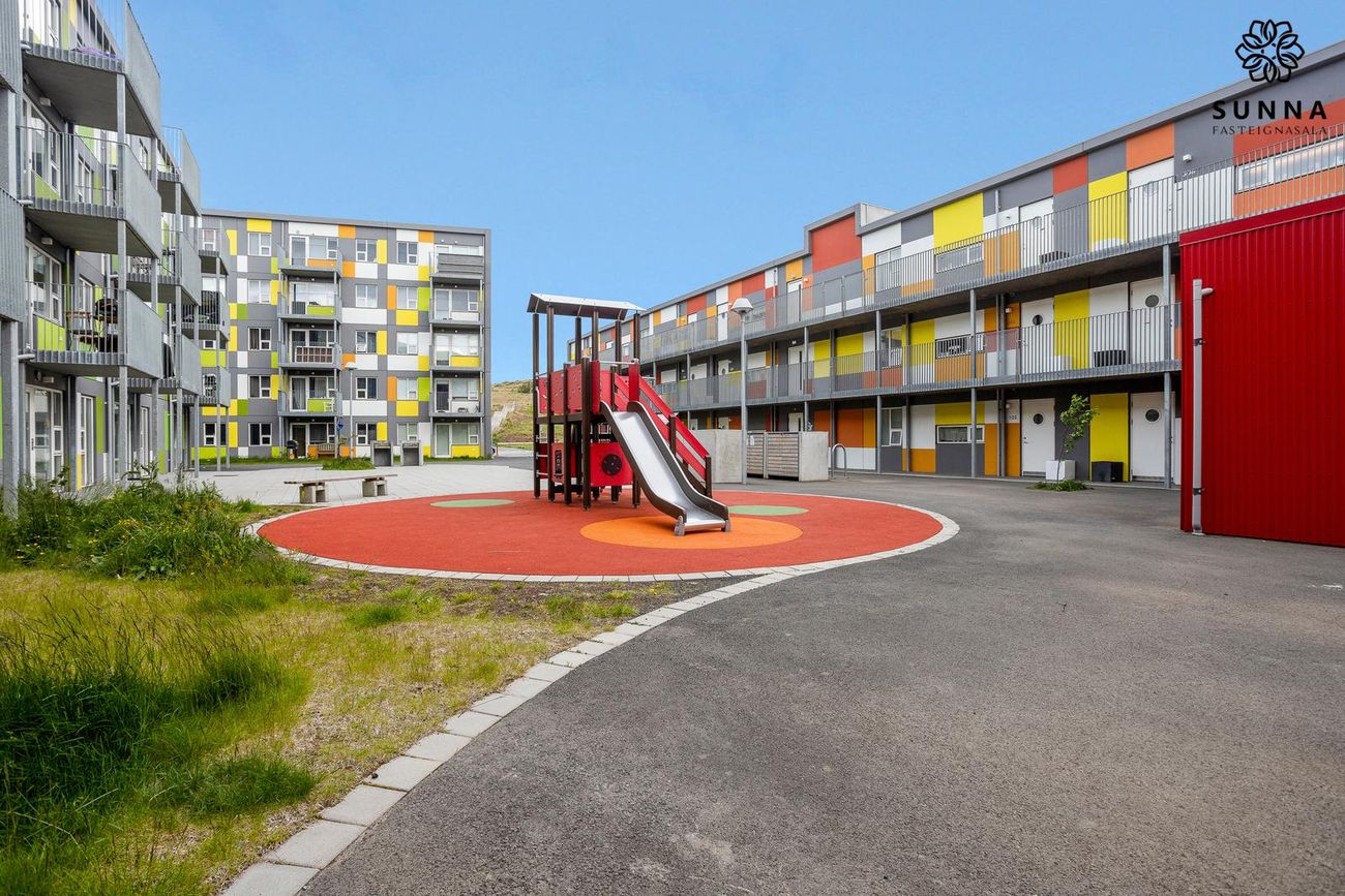 Jöfursbás 11B, 112 Reykjavík
