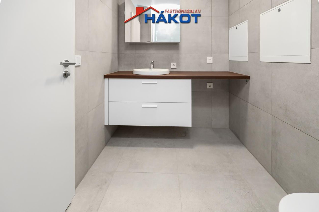Asparskógar 18, 300 Akranes