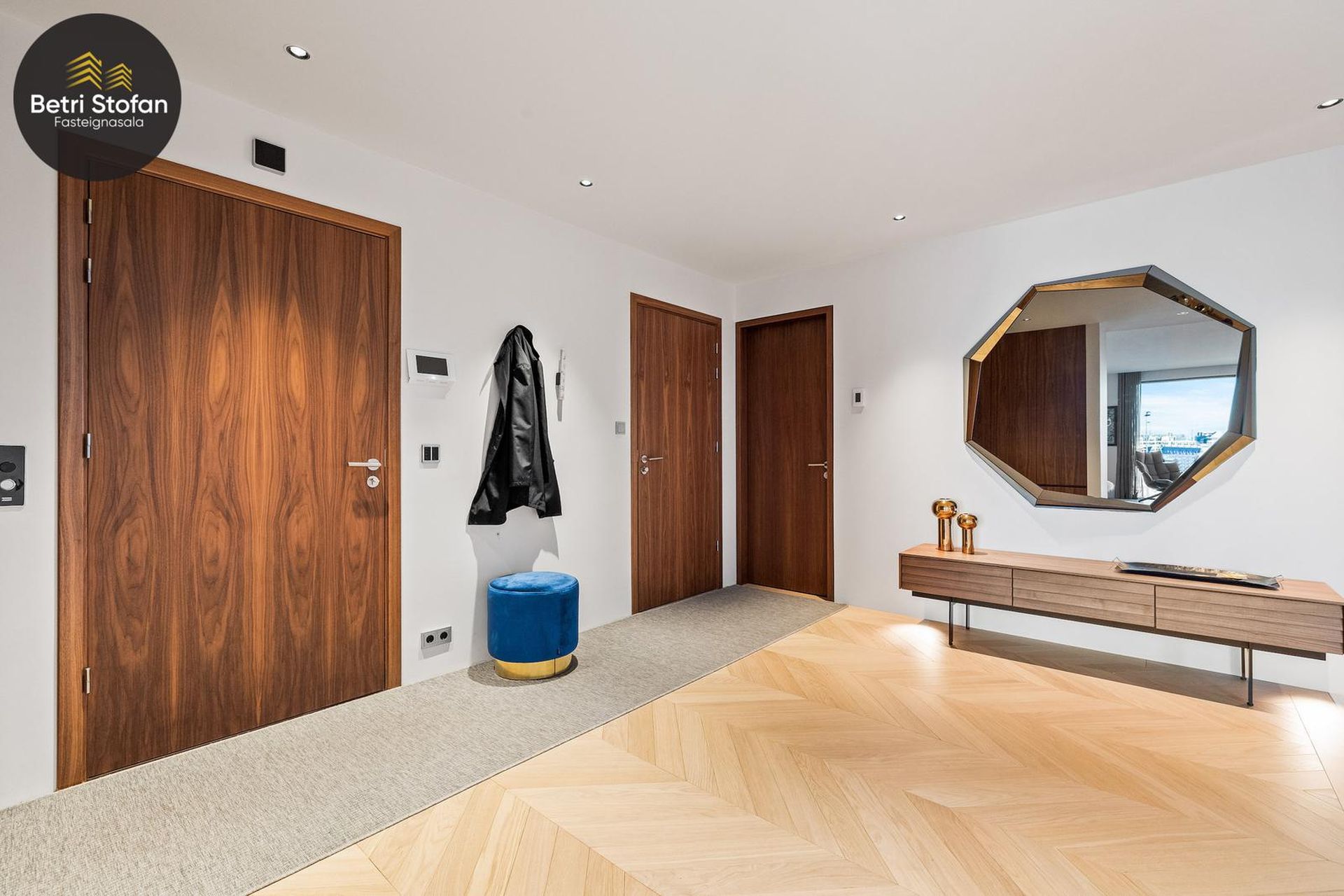 Bryggjugata 2, 101 Reykjavík