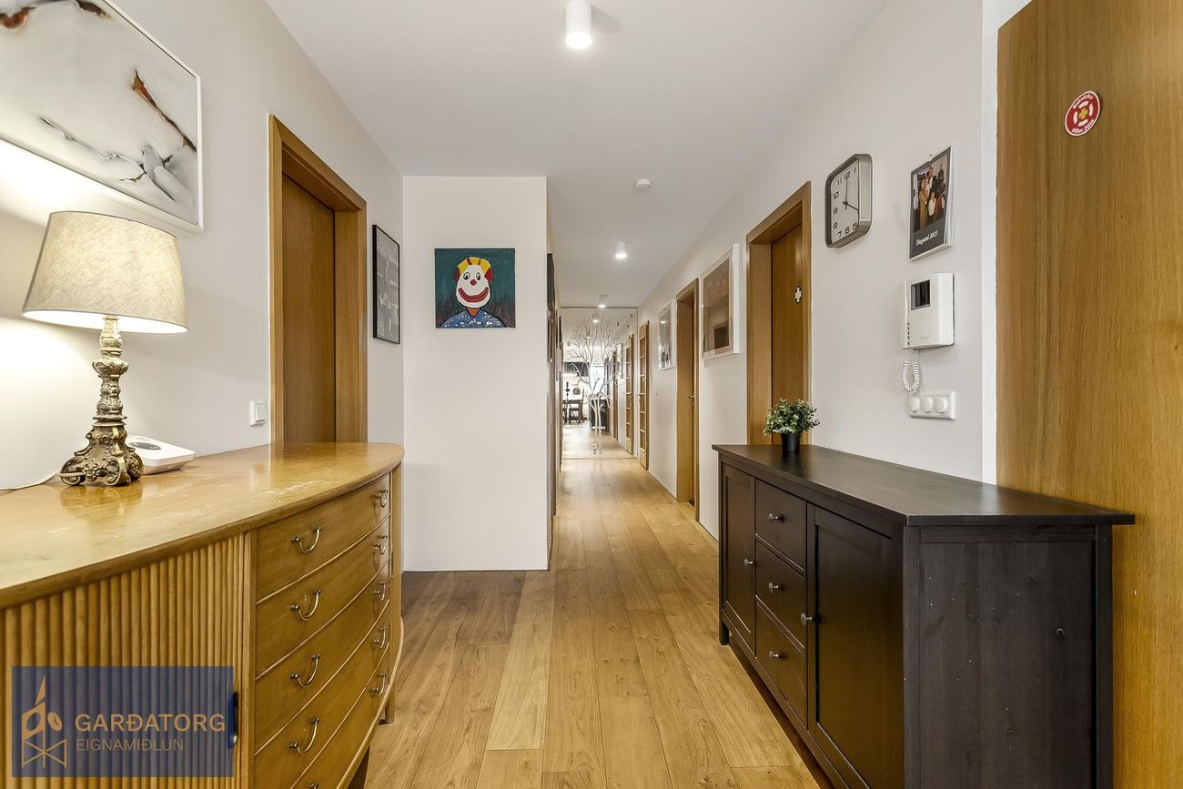 Flatahraun 1, 220 Hafnarfjörður