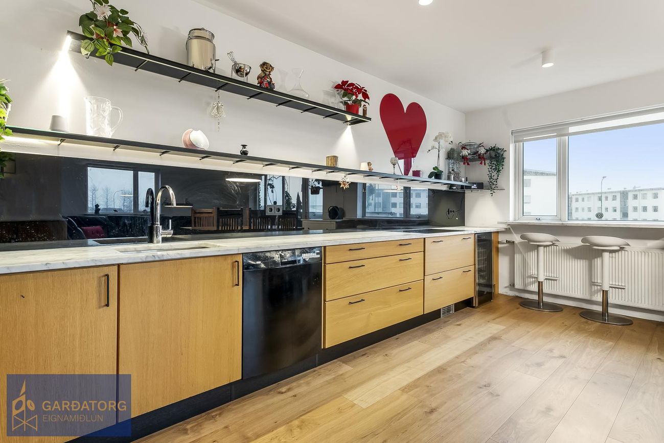 Flatahraun 1, 220 Hafnarfjörður