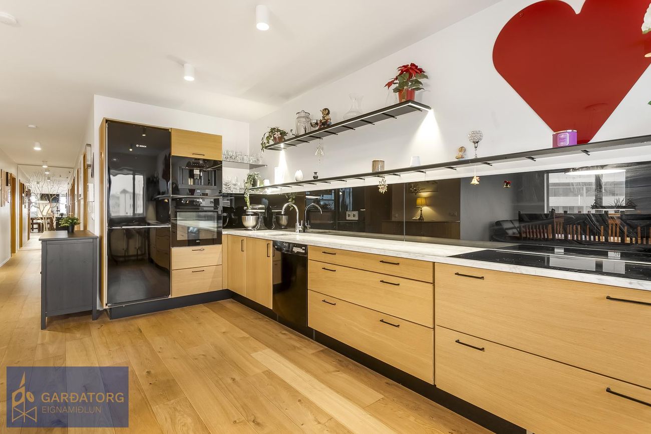 Flatahraun 1, 220 Hafnarfjörður